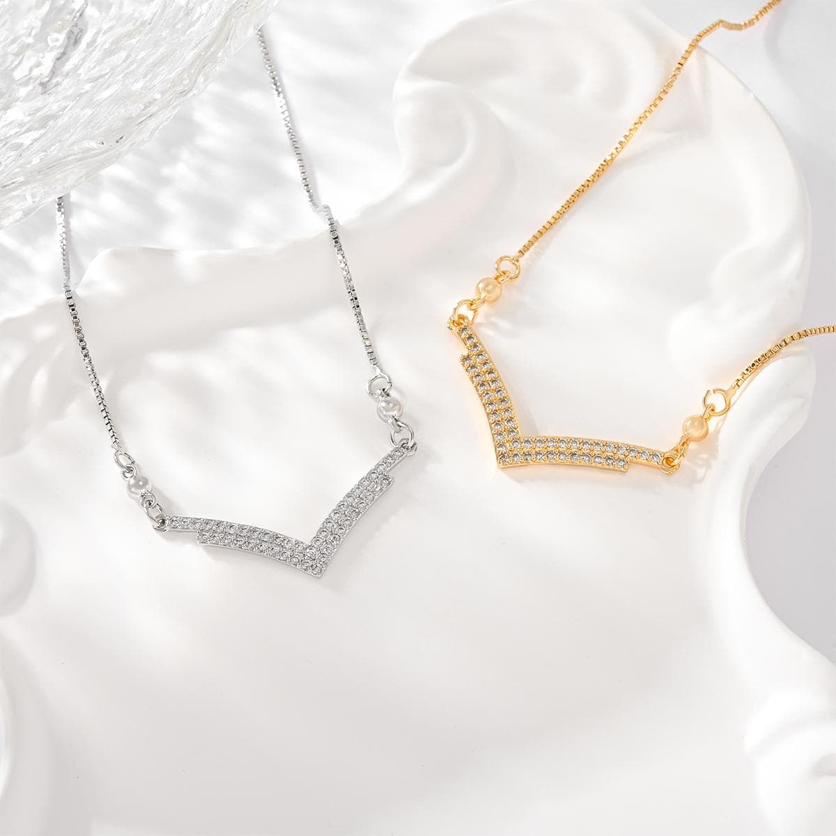 Luxe V Crystal Pendant Necklace